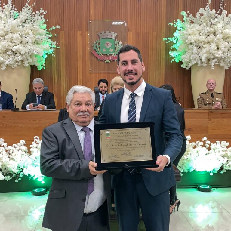 Lucas Lasmar recebe título de cidadão honorário de Curvelo